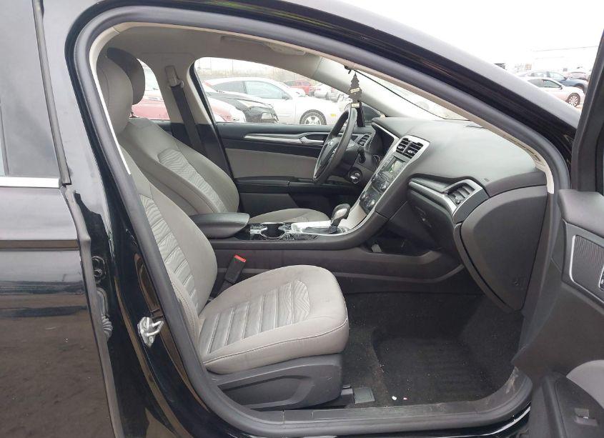 Photo 5 of 2016 Ford Fusion S (VIN 3FA6P0G74GR267117)