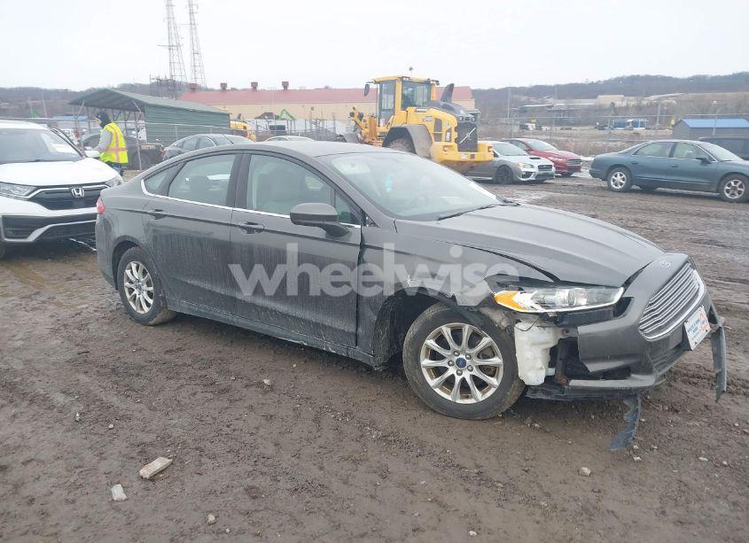 2016 Ford Fusion S (VIN 3FA6P0G74GR325193) main photo