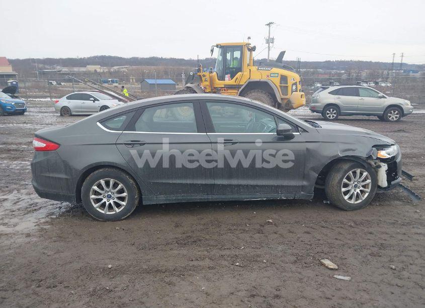 Photo 13 of 2016 Ford Fusion S (VIN 3FA6P0G74GR325193)