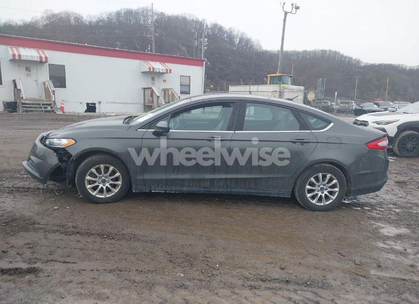 Photo 14 of 2016 Ford Fusion S (VIN 3FA6P0G74GR325193)