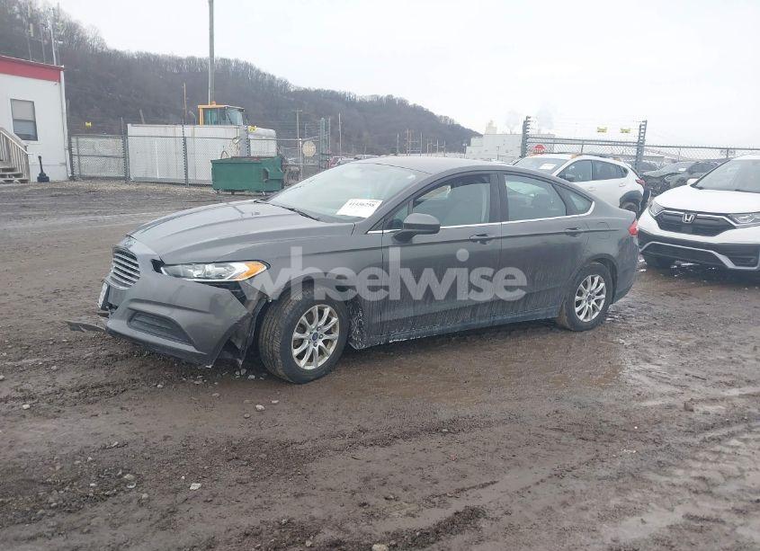 Photo 2 of 2016 Ford Fusion S (VIN 3FA6P0G74GR325193)