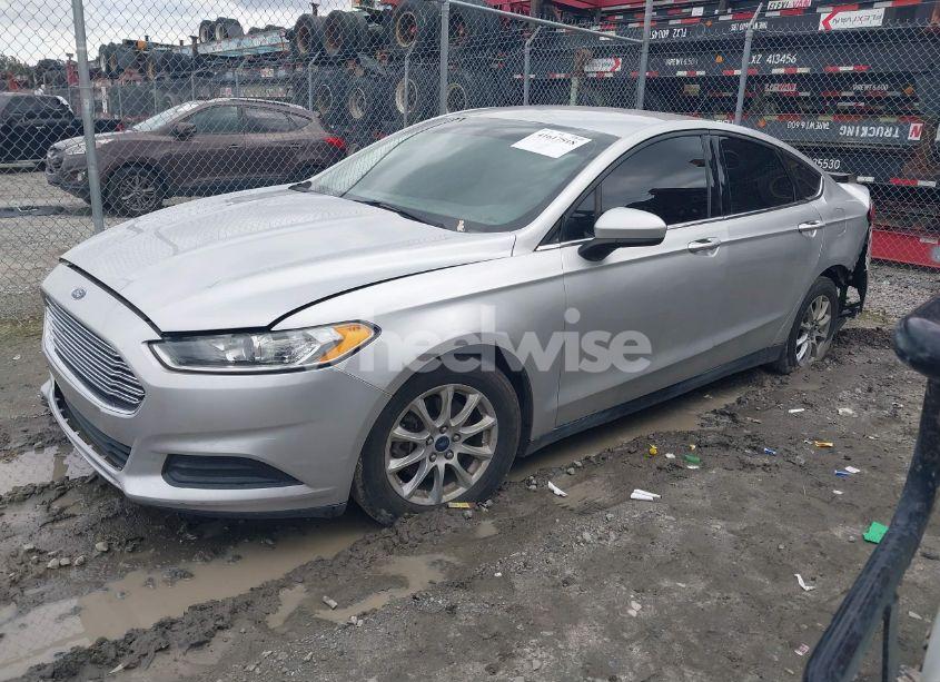 Photo 2 of 2016 Ford Fusion S (VIN 3FA6P0G74GR375379)