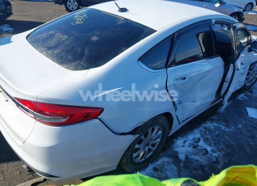 Photo 4 of 2017 Ford Fusion S (VIN 3FA6P0G74HR184949)