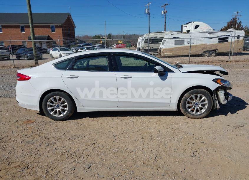 Photo 13 of 2017 Ford Fusion S (VIN 3FA6P0G74HR318164)