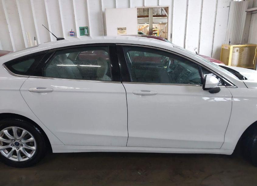 Photo 13 of 2017 Ford Fusion S (VIN 3FA6P0G74HR318911)