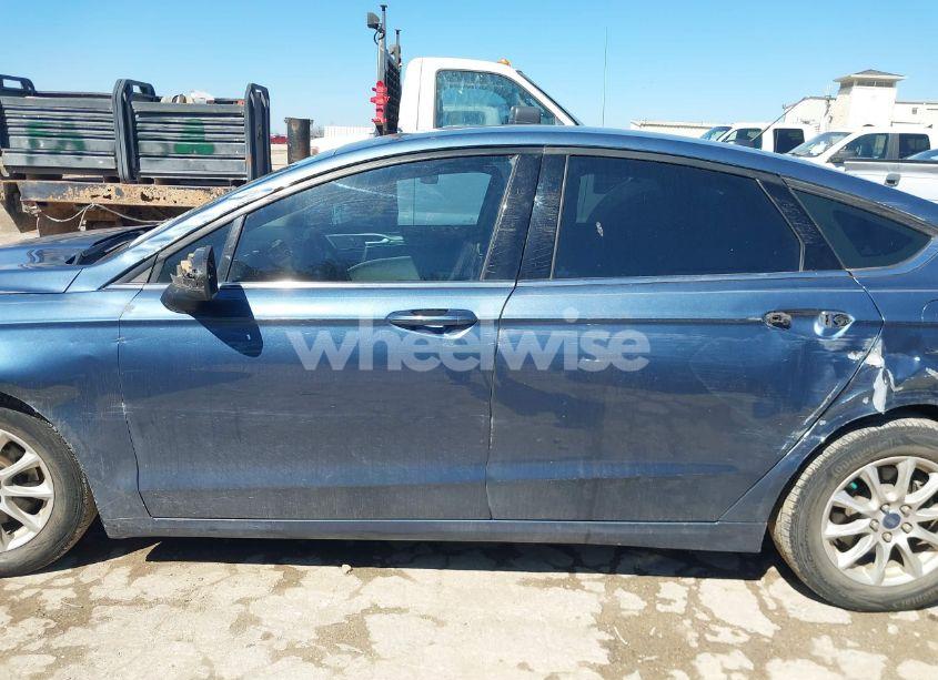 Photo 14 of 2018 Ford Fusion S (VIN 3FA6P0G74JR150077)