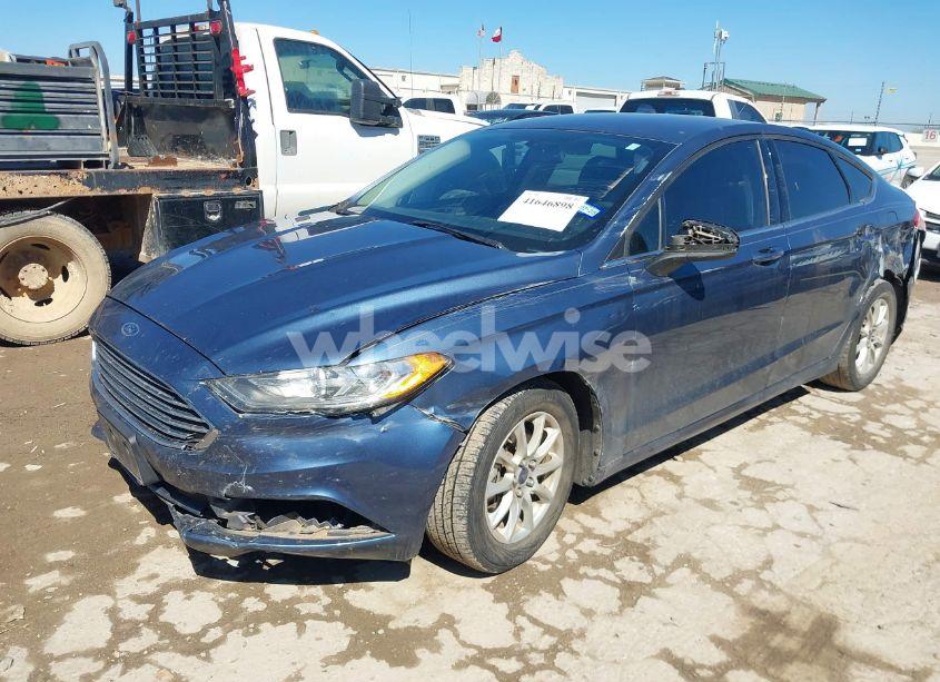 Photo 2 of 2018 Ford Fusion S (VIN 3FA6P0G74JR150077)