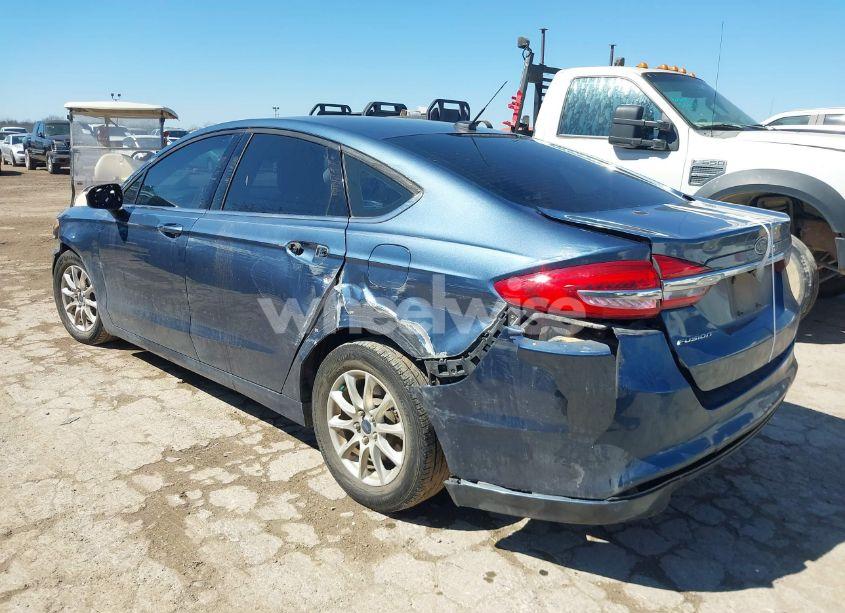 Photo 3 of 2018 Ford Fusion S (VIN 3FA6P0G74JR150077)