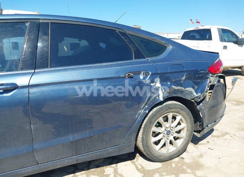 Photo 6 of 2018 Ford Fusion S (VIN 3FA6P0G74JR150077)