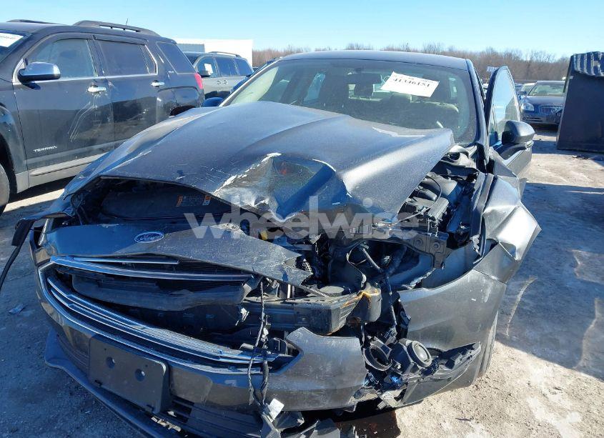 Photo 6 of 2018 Ford Fusion S (VIN 3FA6P0G74JR167042)