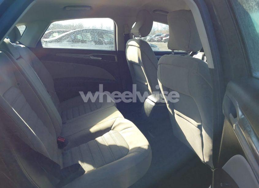 Photo 8 of 2018 Ford Fusion S (VIN 3FA6P0G74JR167042)