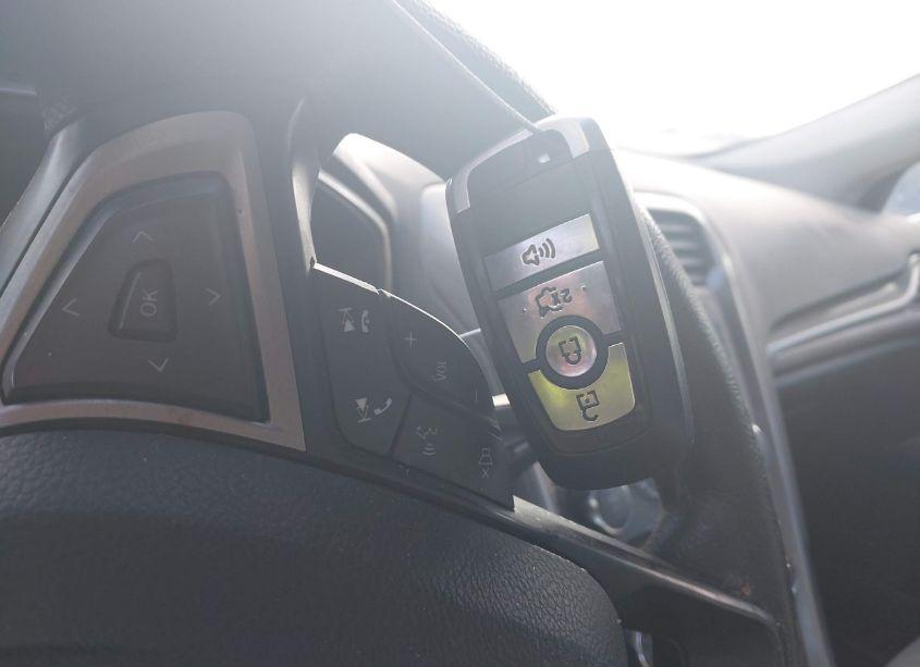 Photo 11 of 2018 Ford Fusion S (VIN 3FA6P0G74JR188814)