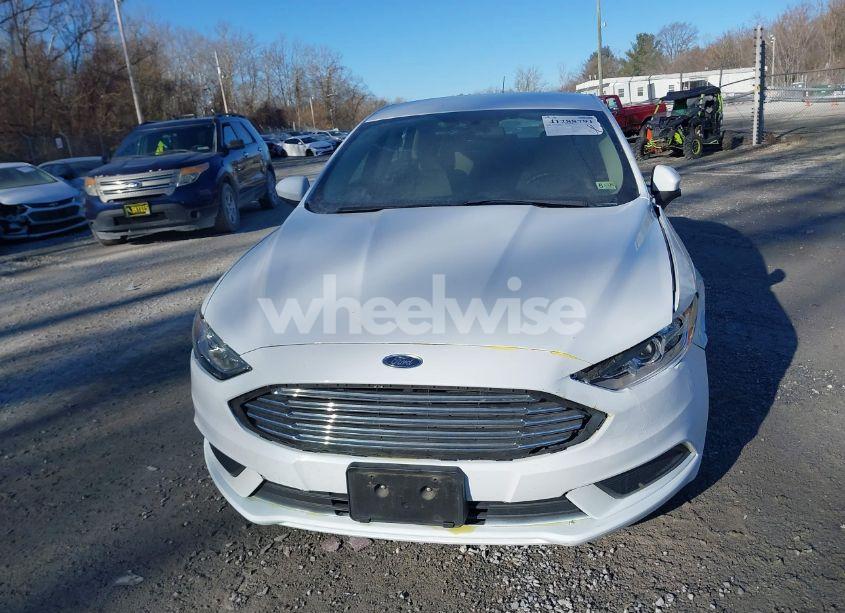 Photo 12 of 2018 Ford Fusion S (VIN 3FA6P0G74JR229779)
