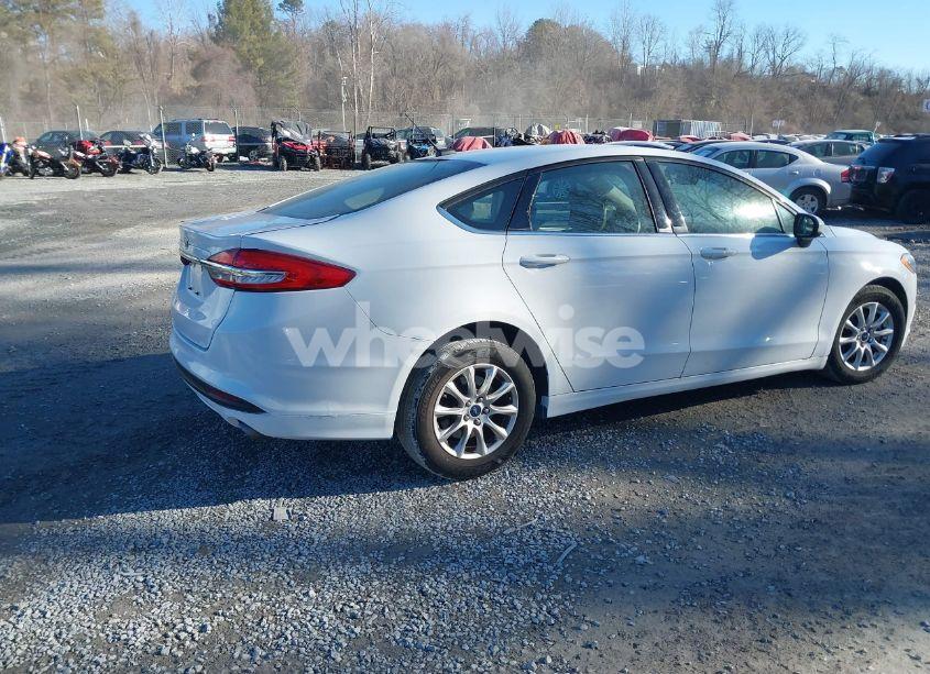 Photo 4 of 2018 Ford Fusion S (VIN 3FA6P0G74JR229779)