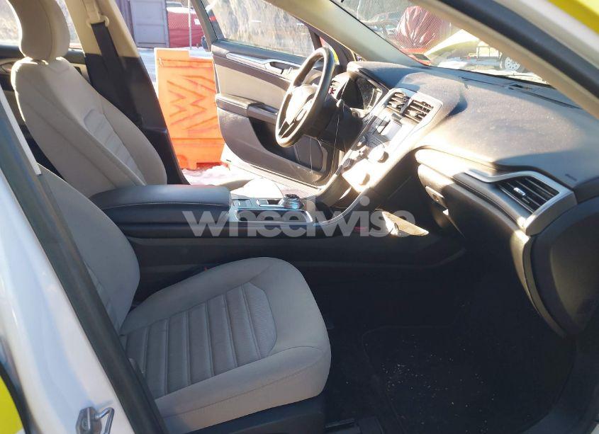 Photo 5 of 2018 Ford Fusion S (VIN 3FA6P0G74JR229779)