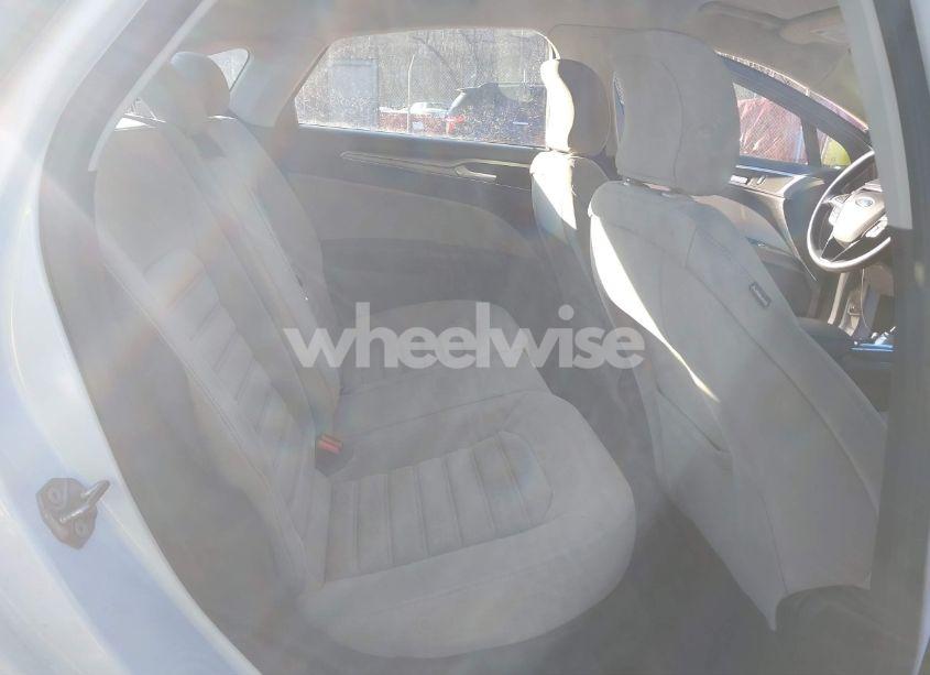 Photo 8 of 2018 Ford Fusion S (VIN 3FA6P0G74JR229779)