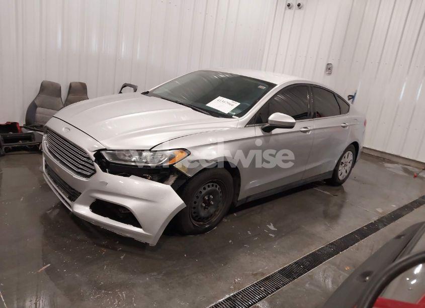 Photo 2 of 2013 Ford Fusion S (VIN 3FA6P0G75DR373202)