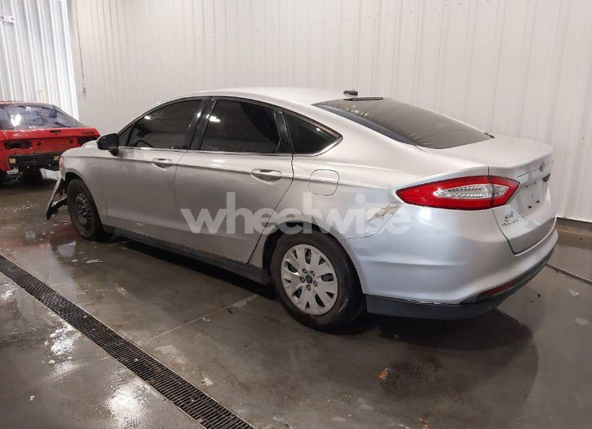 Photo 3 of 2013 Ford Fusion S (VIN 3FA6P0G75DR373202)