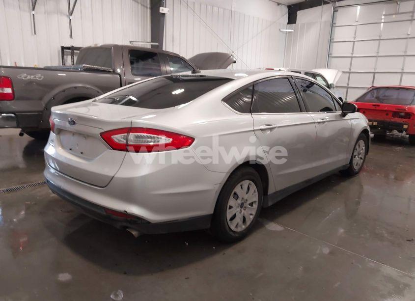 Photo 4 of 2013 Ford Fusion S (VIN 3FA6P0G75DR373202)