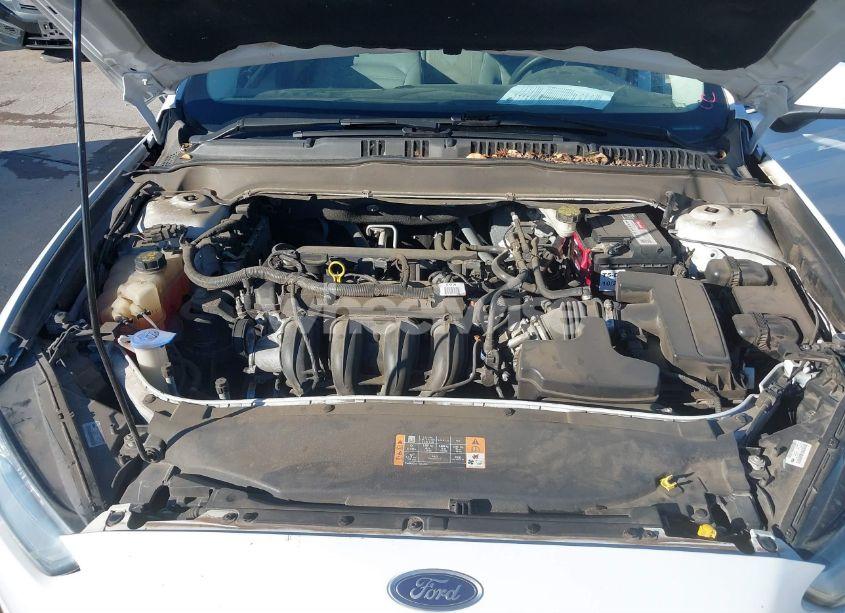 Photo 10 of 2014 Ford Fusion S (VIN 3FA6P0G75ER110323)