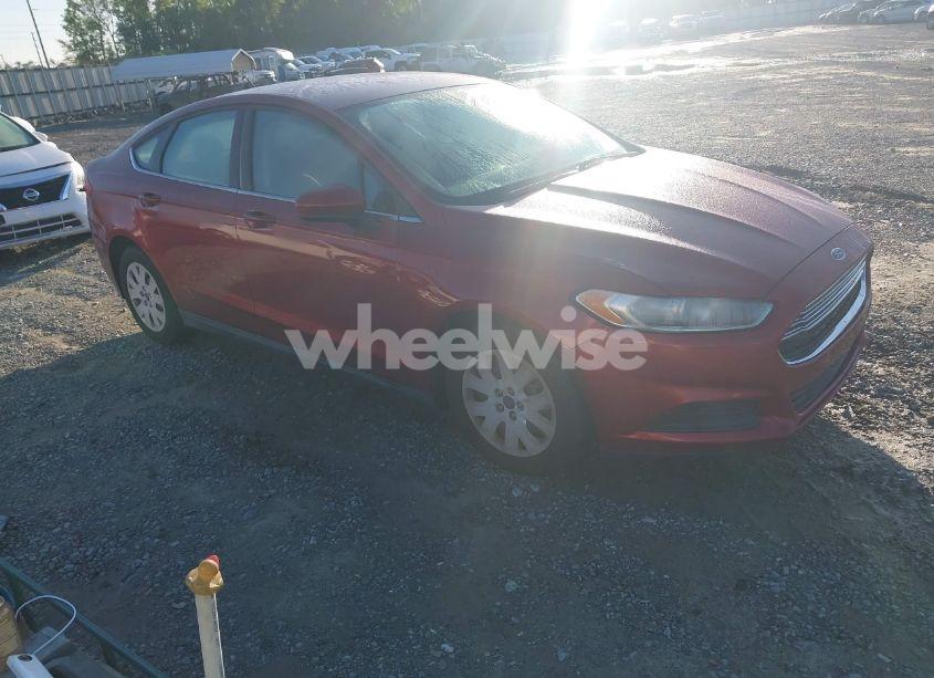 2014 Ford Fusion S (VIN 3FA6P0G75ER146318) main photo