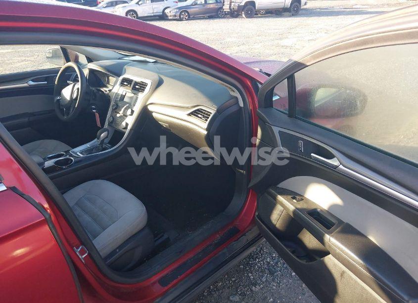 Photo 5 of 2014 Ford Fusion S (VIN 3FA6P0G75ER146318)