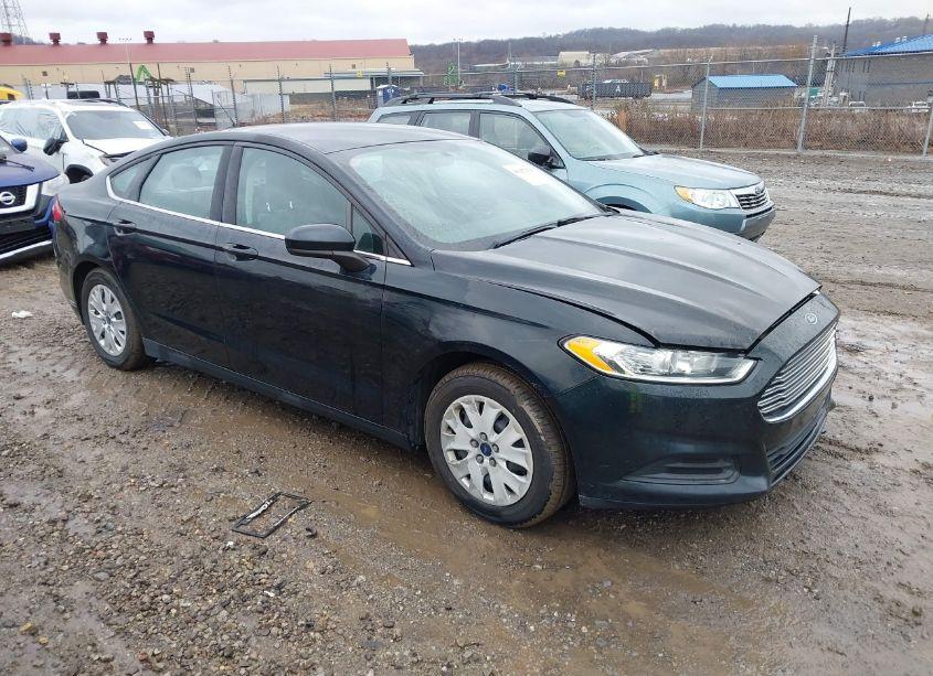 2014 Ford Fusion S (VIN 3FA6P0G75ER313325) main photo