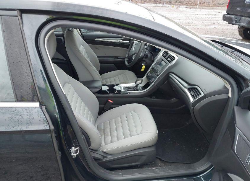 Photo 5 of 2014 Ford Fusion S (VIN 3FA6P0G75ER313325)