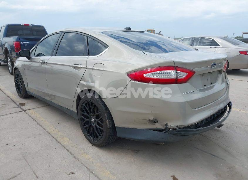 Photo 3 of 2015 Ford Fusion S (VIN 3FA6P0G75FR193947)