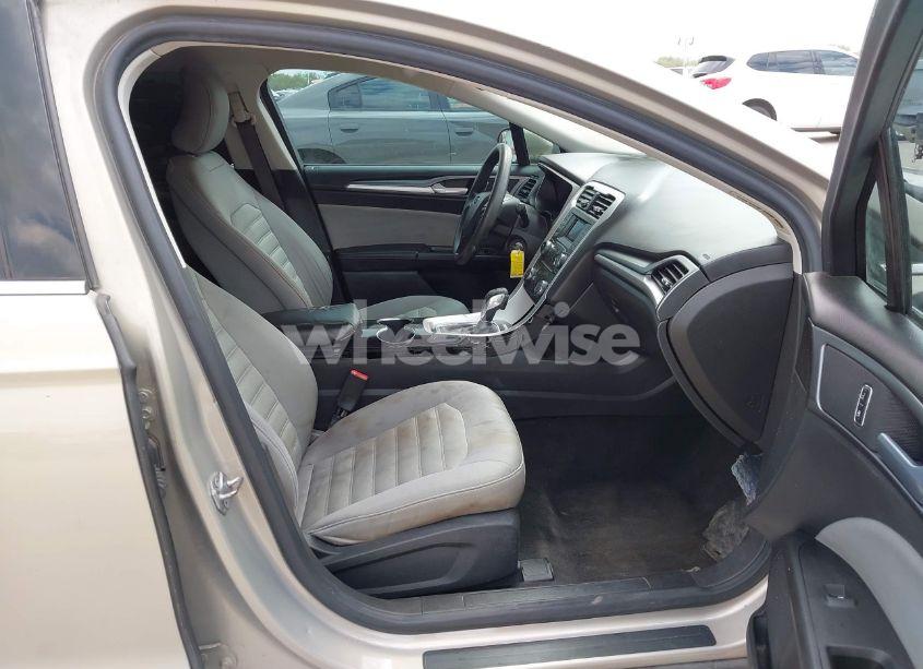 Photo 5 of 2015 Ford Fusion S (VIN 3FA6P0G75FR193947)