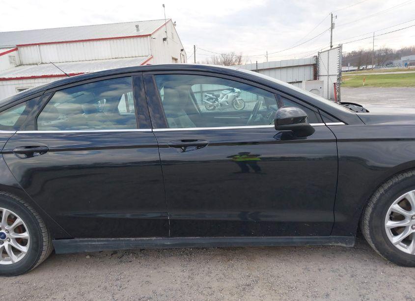 Photo 13 of 2015 Ford Fusion S (VIN 3FA6P0G75FR203778)
