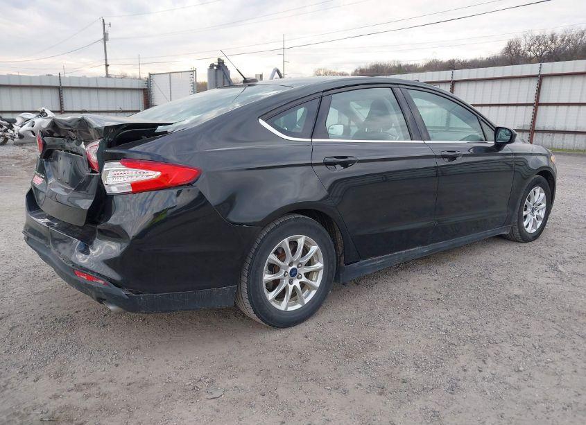 Photo 4 of 2015 Ford Fusion S (VIN 3FA6P0G75FR203778)