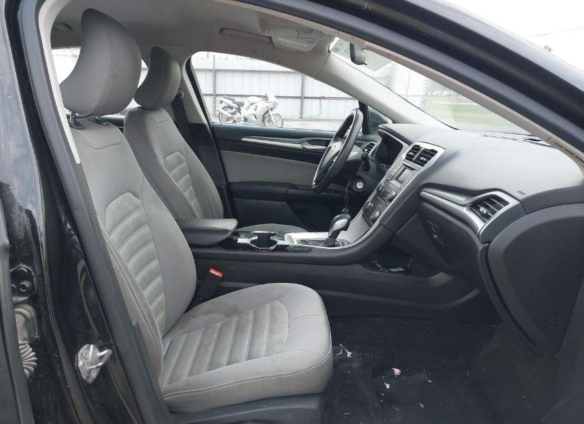 Photo 5 of 2015 Ford Fusion S (VIN 3FA6P0G75FR203778)