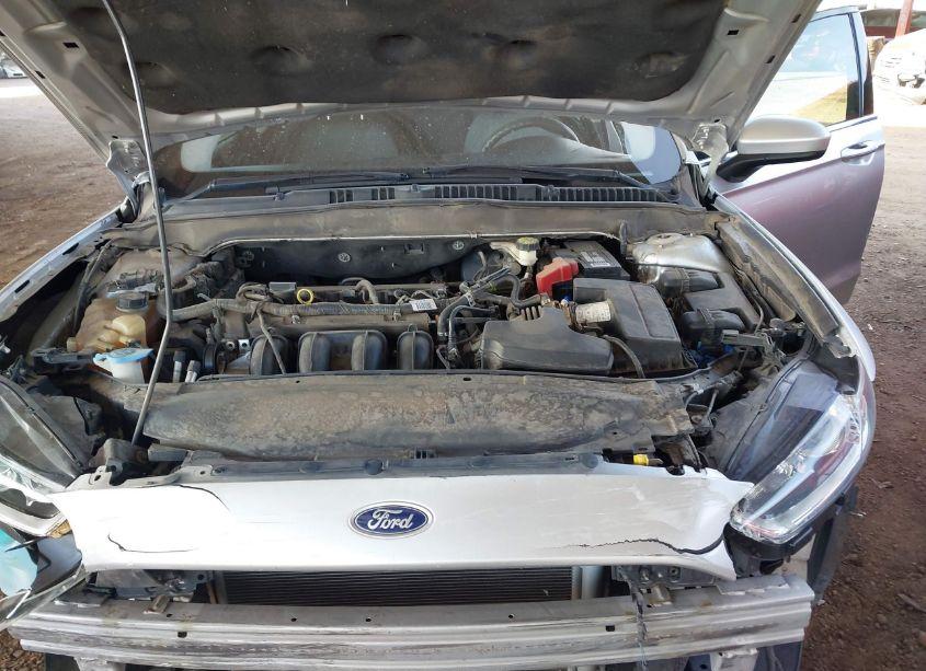 Photo 10 of 2015 Ford Fusion S (VIN 3FA6P0G75FR205563)