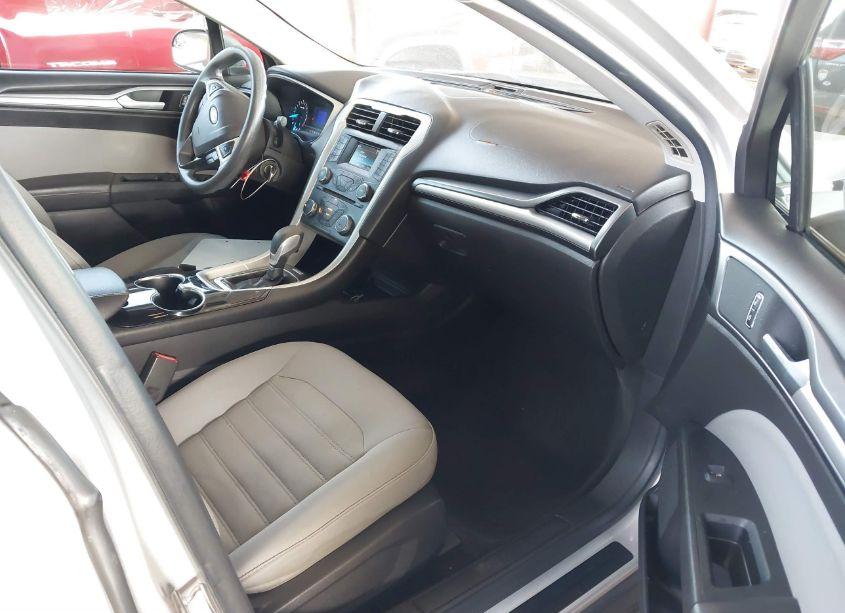 Photo 5 of 2015 Ford Fusion S (VIN 3FA6P0G75FR205563)