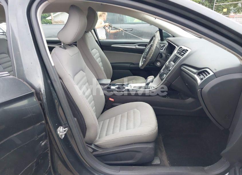 Photo 5 of 2015 Ford Fusion S (VIN 3FA6P0G75FR212013)