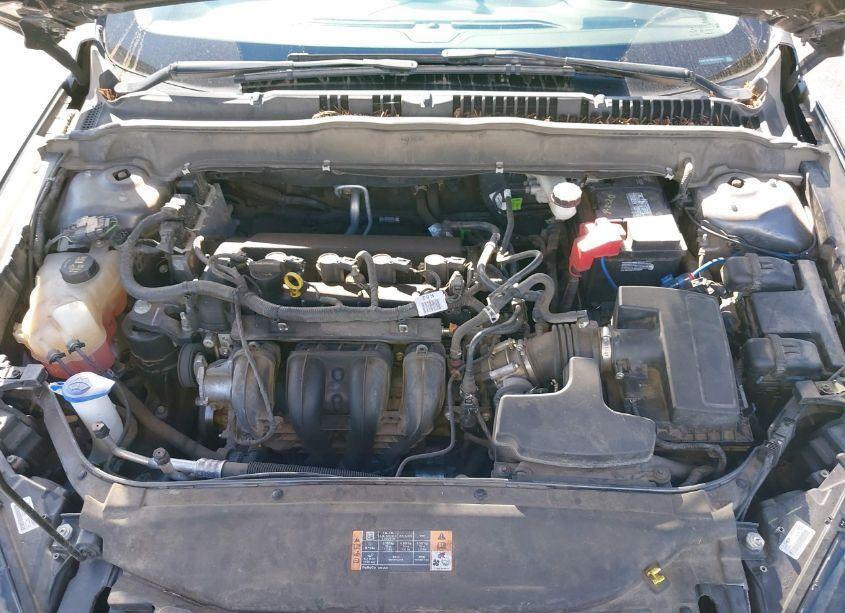 Photo 10 of 2015 Ford Fusion S (VIN 3FA6P0G75FR246131)