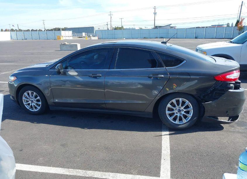 Photo 14 of 2015 Ford Fusion S (VIN 3FA6P0G75FR246131)