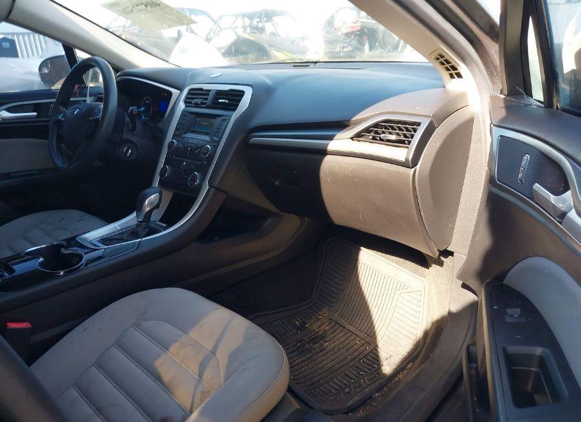 Photo 5 of 2015 Ford Fusion S (VIN 3FA6P0G75FR246131)
