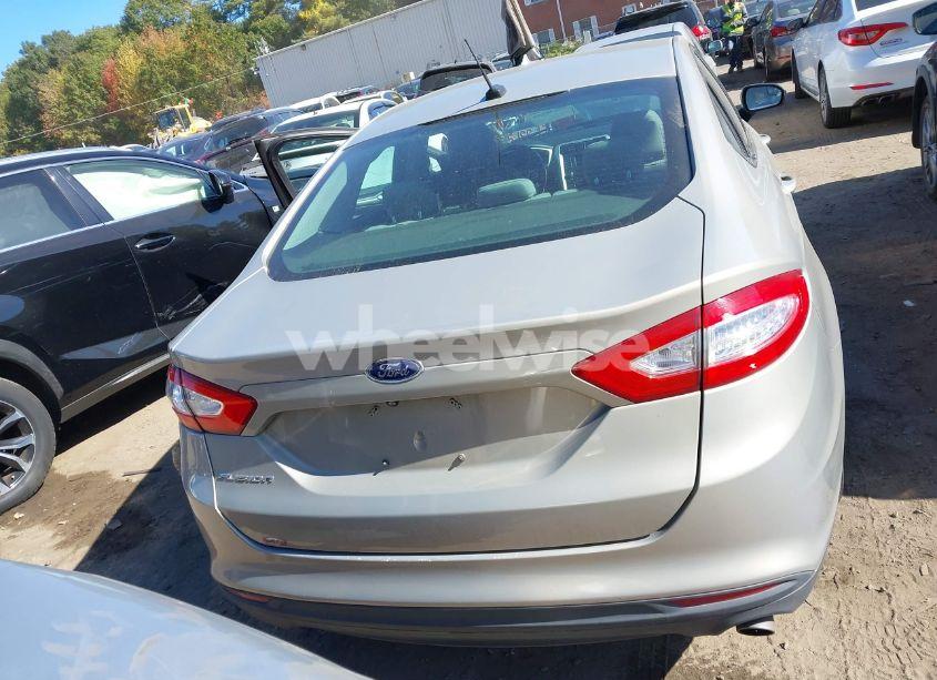 Photo 16 of 2015 Ford Fusion S (VIN 3FA6P0G75FR299329)