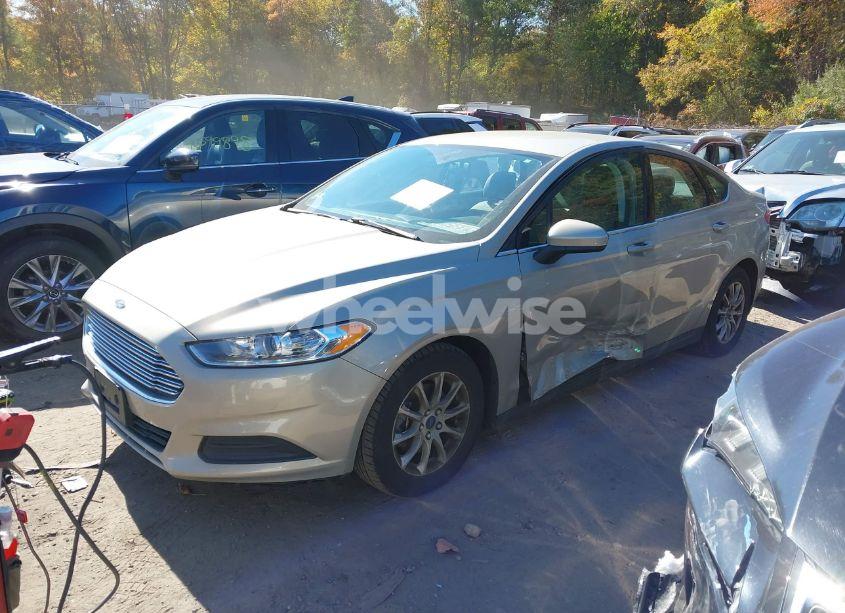 Photo 2 of 2015 Ford Fusion S (VIN 3FA6P0G75FR299329)