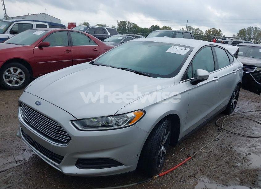 Photo 2 of 2016 Ford Fusion S (VIN 3FA6P0G75GR131675)