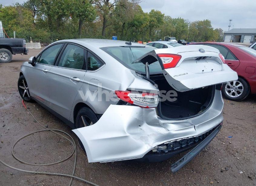 Photo 3 of 2016 Ford Fusion S (VIN 3FA6P0G75GR131675)