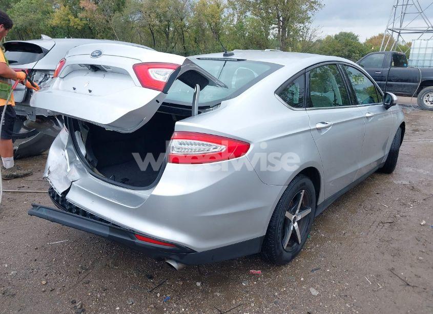 Photo 4 of 2016 Ford Fusion S (VIN 3FA6P0G75GR131675)