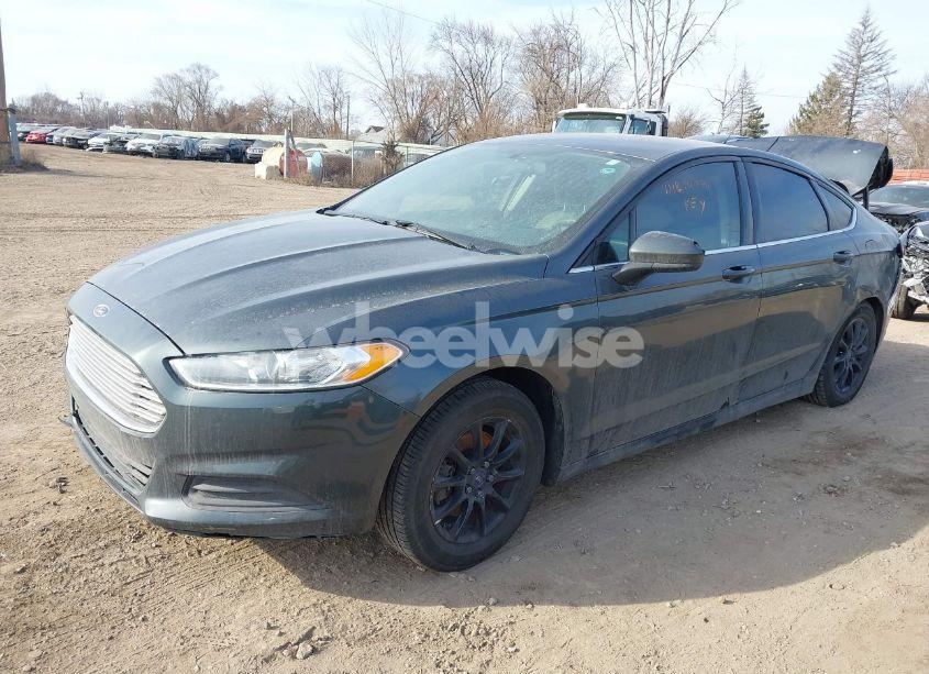 Photo 2 of 2016 Ford Fusion S (VIN 3FA6P0G75GR152204)