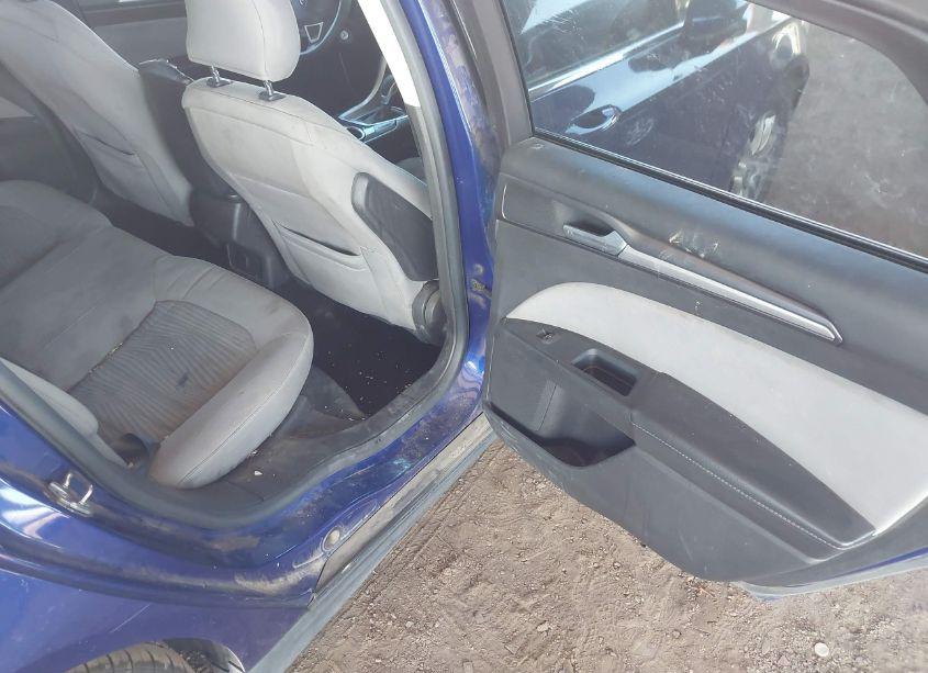 Photo 8 of 2016 Ford Fusion S (VIN 3FA6P0G75GR259821)