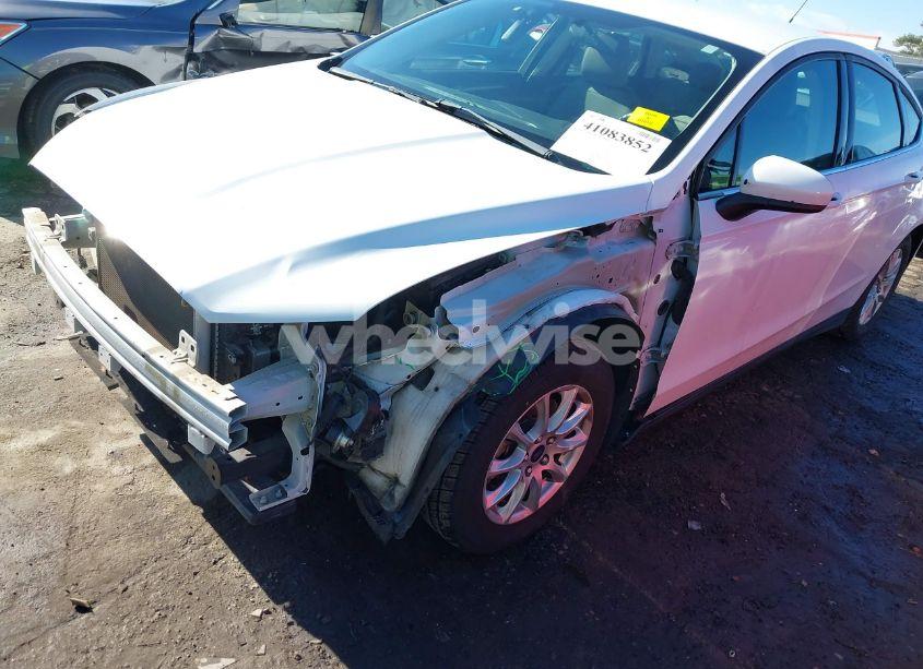 Photo 2 of 2016 Ford Fusion S (VIN 3FA6P0G75GR332749)