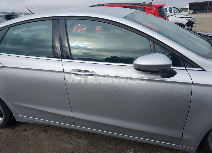 Photo 14 of 2016 Ford Fusion S (VIN 3FA6P0G75GR337448)