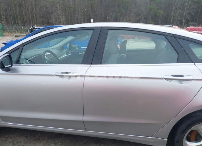 Photo 15 of 2016 Ford Fusion S (VIN 3FA6P0G75GR337448)