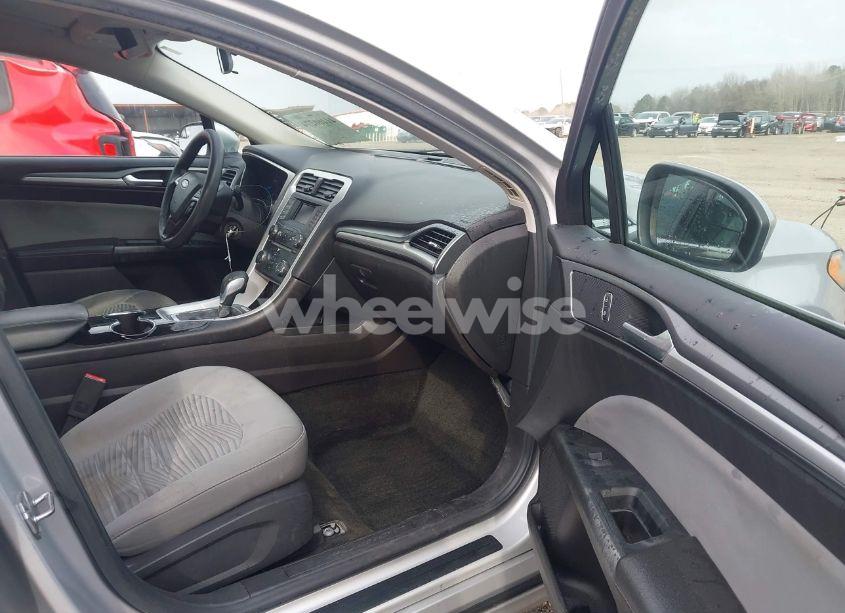 Photo 5 of 2016 Ford Fusion S (VIN 3FA6P0G75GR337448)